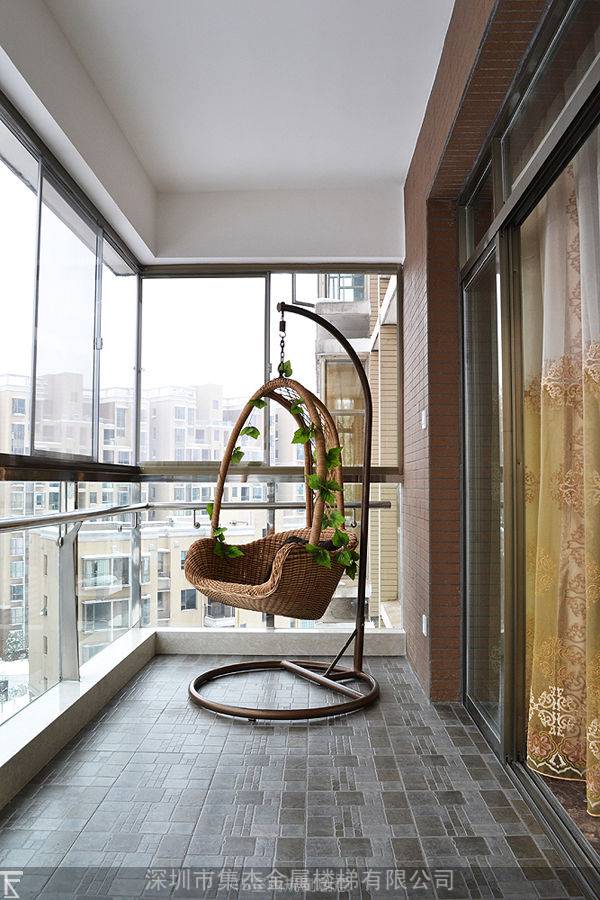 在深圳,你还在忍受这样的铝合金门窗吗?即刻预约,一步帮你搞定