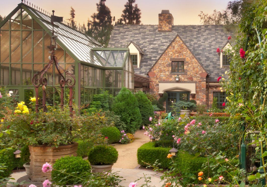 别墅院子花园装潢设计图片_装信通网效果图